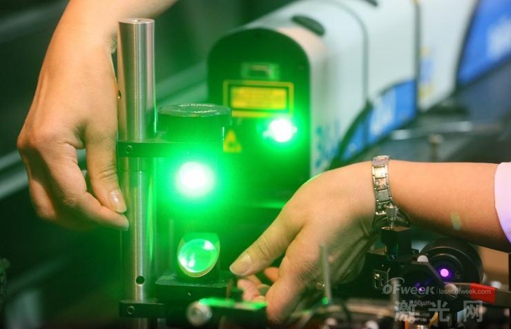 科学家开发出新型表面净化激光辅助技术